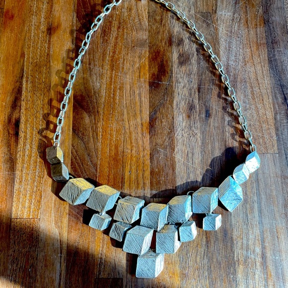Jewelry - Solid Metal Necklace